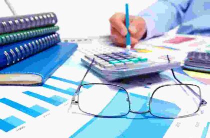 Hundreds of professionals across the world Hundreds of professionals across the world